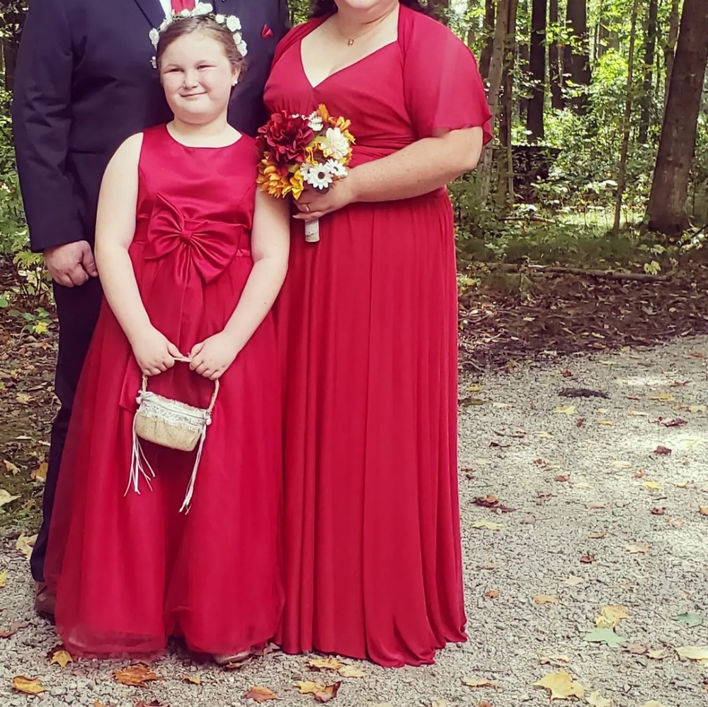 Davids Bridal Apple Brides Maid Dress and Matching Shrug size fits 22W stretchy.